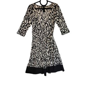 Bisou Bisou Zebra Lightweight Stretchy Wrap Dress 3/4 Sleeve Size 8